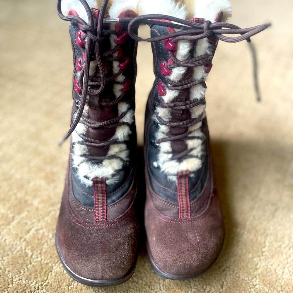 J-41 Adventure-On—-Women’s lined and heel leather snow boot